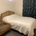 Beautiful 1-Bed Studio In London